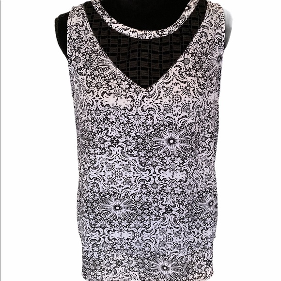 NY Collection Tops - NY Collection Back/White Sleeveless Top